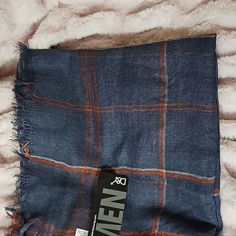 David and Young 🆕️ Men's Plaid Scarf OS - Picture 3 of 5